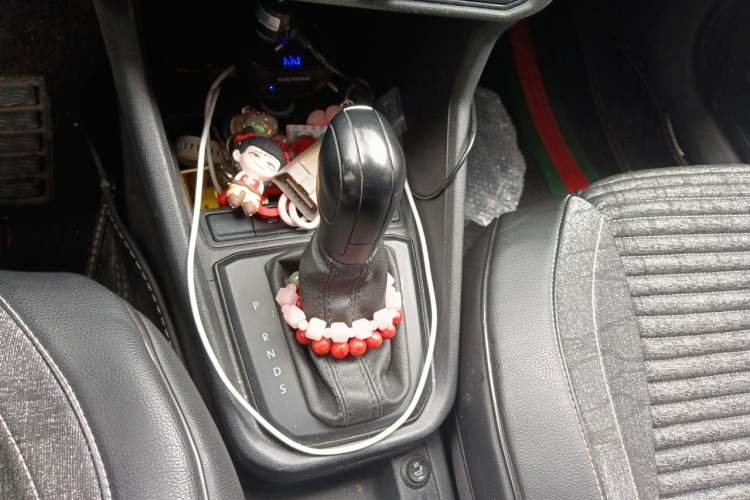 Used Volkswagen Santana 2018 1.5L Automatic Fashion Edition Gear Lever