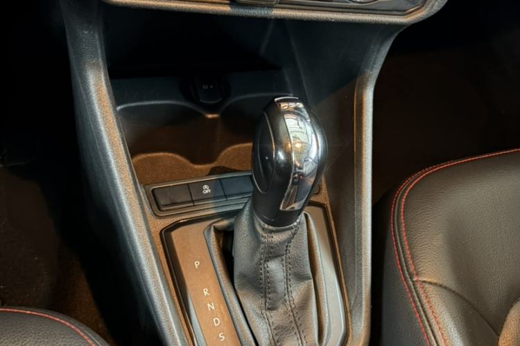 Used Volkswagen Santana 2018 1.5L Automatic Fashion Edition Gear Lever