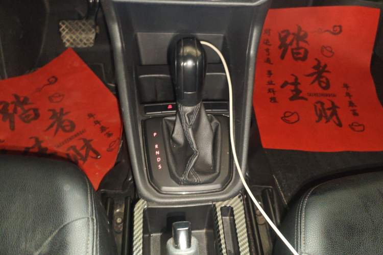 Used Volkswagen Santana 2018 1.5L Automatic Fashion Edition Gear Lever