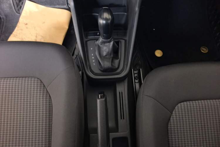 Used Volkswagen Santana 2018 1.5L Automatic Fashion Edition Gear Lever