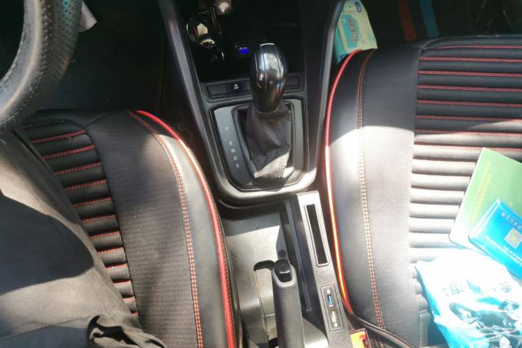 Used Volkswagen Santana 2018 1.5L Automatic Fashion Edition Gear Lever