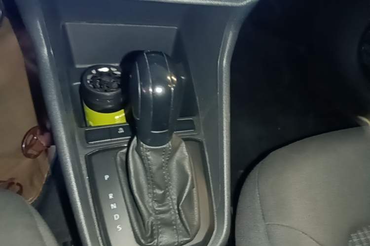 Used Volkswagen Santana 2018 1.5L Automatic Fashion Edition Gear Lever