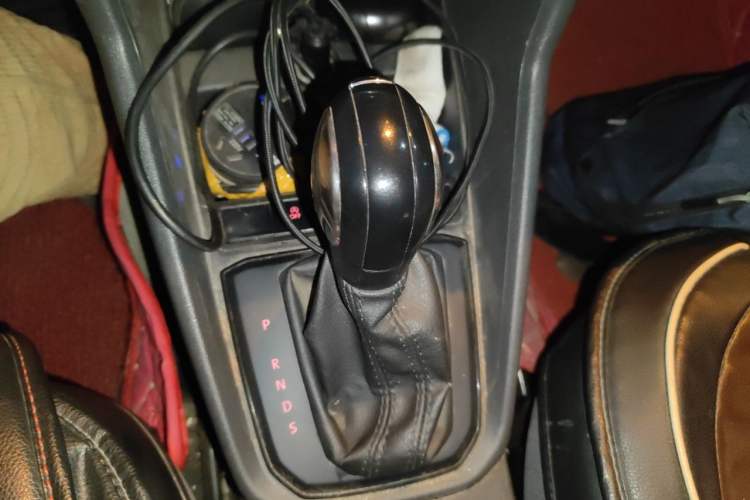 Used Volkswagen Santana 2018 Haval H6 1.5L Automatic Fashion Edition Gear Lever