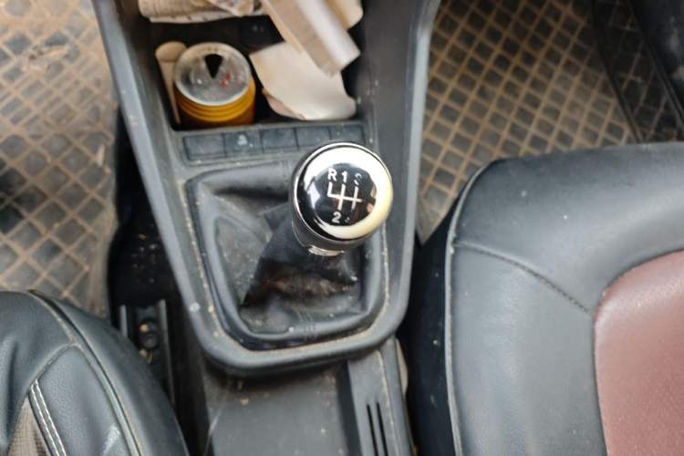 Used Volkswagen Santana 2018 1.5L Manual Fashion Edition Gear Lever
