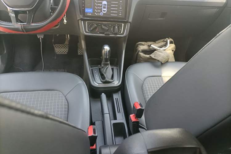 Used Volkswagen Santana 2018 1.5L Automatic Comfort Edition Gear Lever