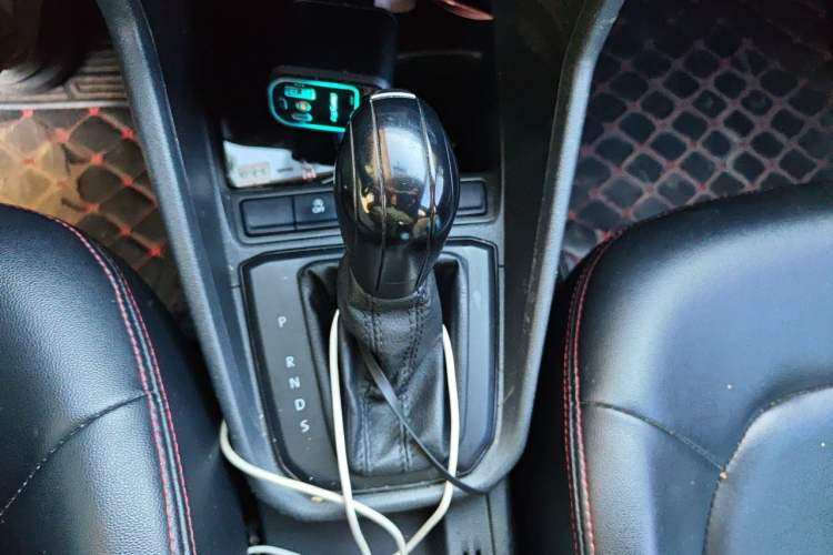 Used Volkswagen Santana 2018 1.5L Automatic Fashion Edition Gear Lever