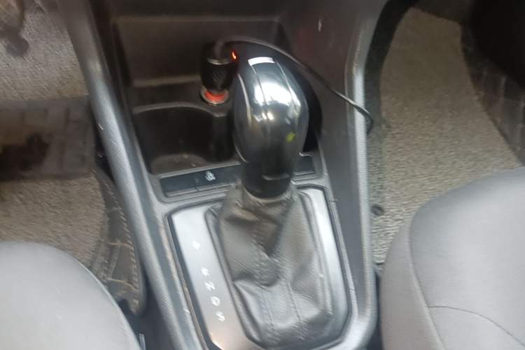 Used Volkswagen Santana 2018 1.5L Automatic Fashion Edition Gear Lever