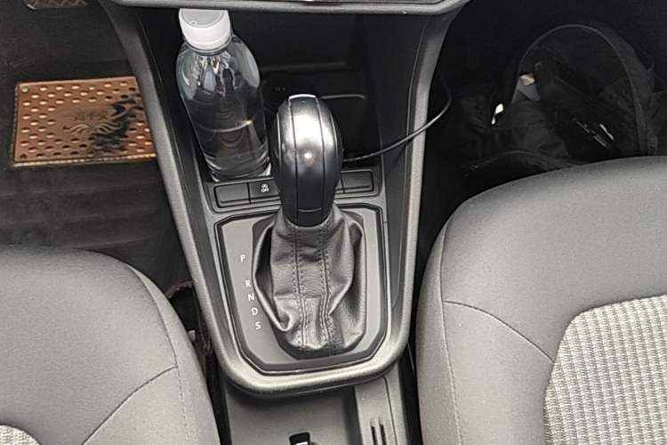 Used Volkswagen Santana 2018 1.5L Automatic Fashion Edition Gear Lever