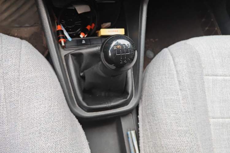 Used Volkswagen Santana 2018 1.5L Manual Fashion Edition Gear Lever
