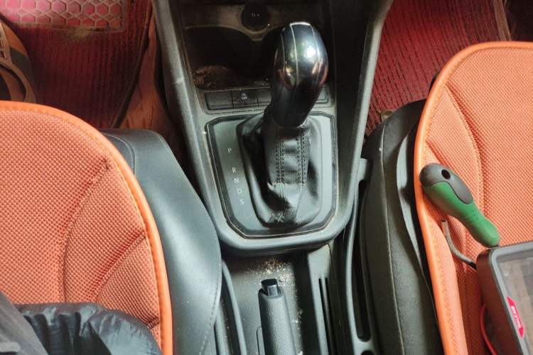 Used Volkswagen Santana 2018 1.5L Automatic Fashion Edition Gear Lever