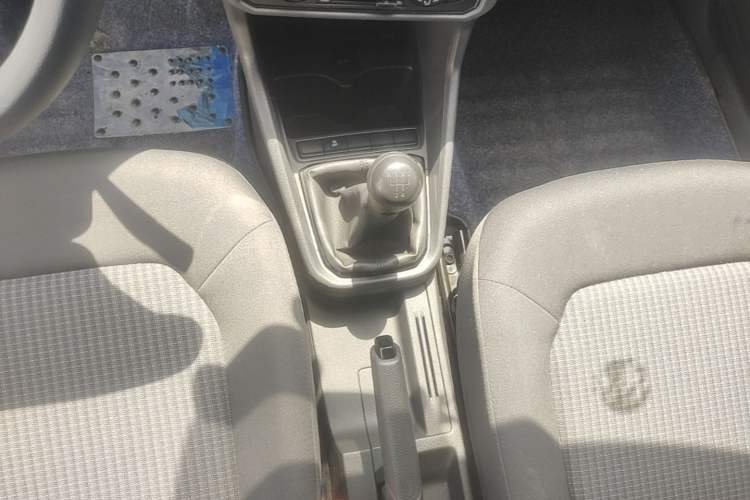 Used Volkswagen Santana 2018 1.5L Manual Fashion Edition Gear Lever