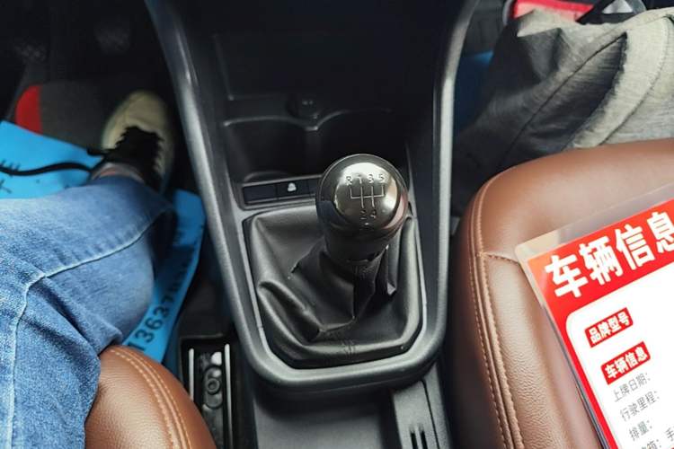 Used Volkswagen Santana 2018 1.5L Manual Fashion Edition Gear Lever