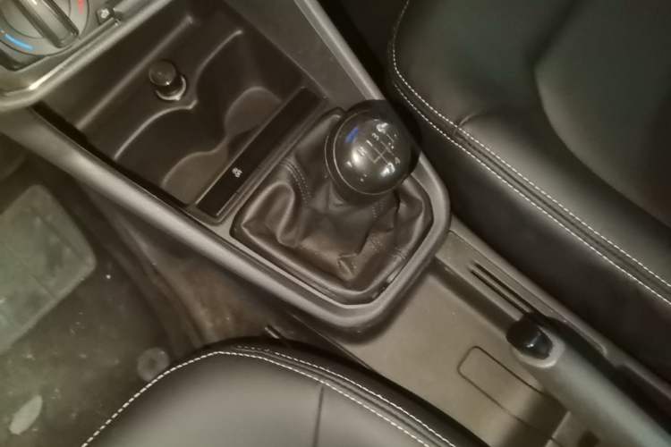 Used Volkswagen Santana 2018 1.5L Manual Fashion Edition Gear Lever