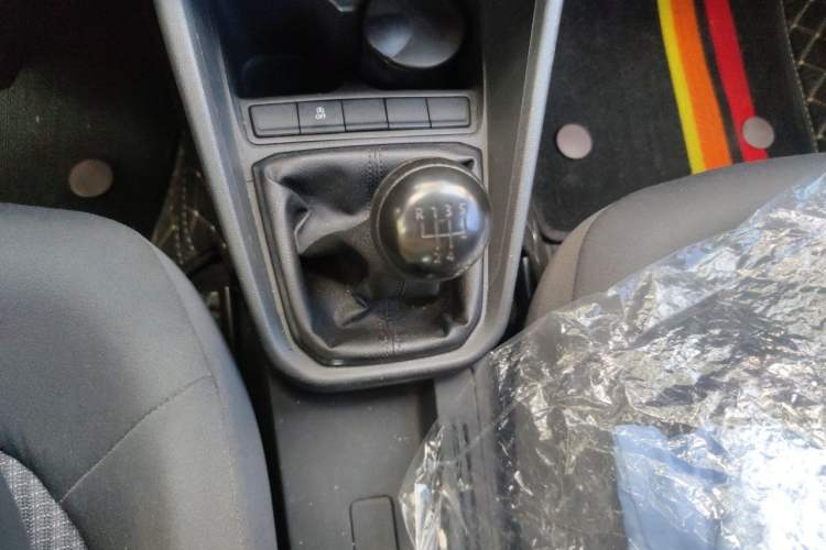 Used Volkswagen Santana 2018 1.5L Manual Fashion Edition Gear Lever