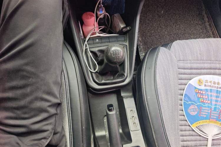 Used Volkswagen Santana 2018 1.5L Manual Fashion Edition Gear Lever
