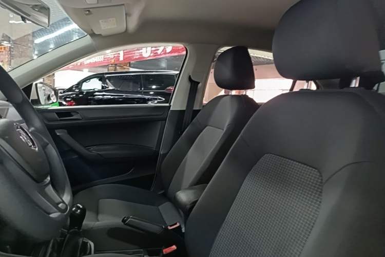 Used Volkswagen Santana 2018 1.5L Manual Fashion Edition Headliner