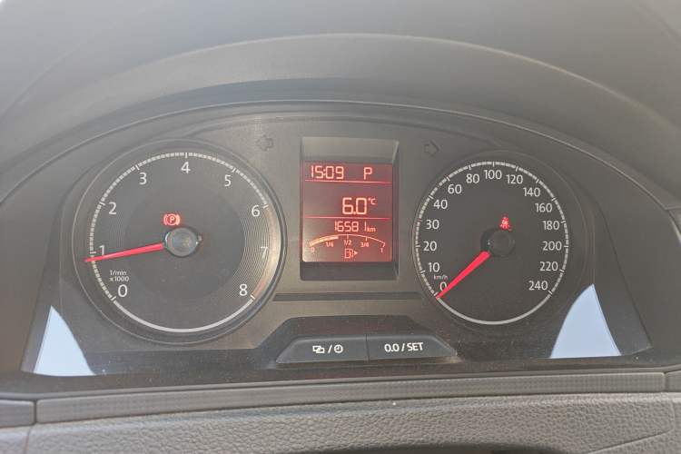 Used Volkswagen Santana 2018 1.5L Automatic Fashion Edition Instrument Cluster