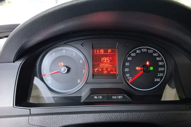 Used Volkswagen Santana 2018 1.5L Automatic Fashion Edition Instrument Cluster