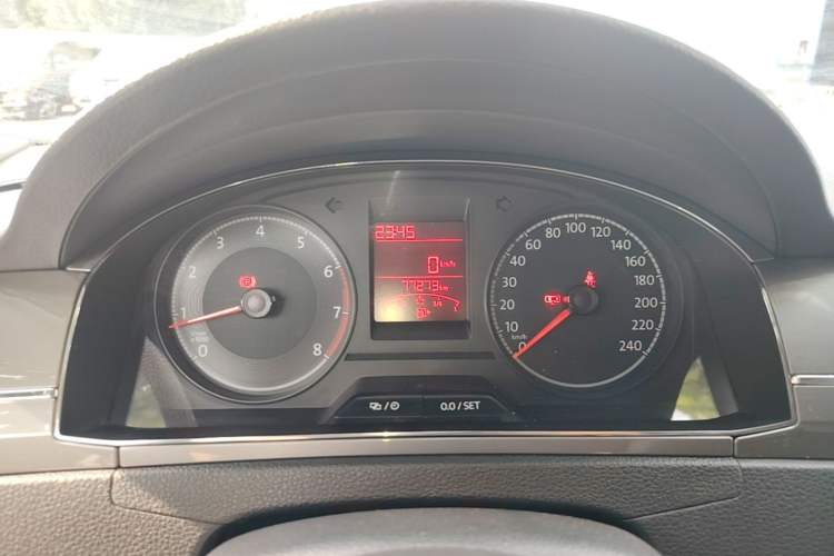 Used Volkswagen Santana 2018 1.5L Manual Comfort Edition Instrument Cluster