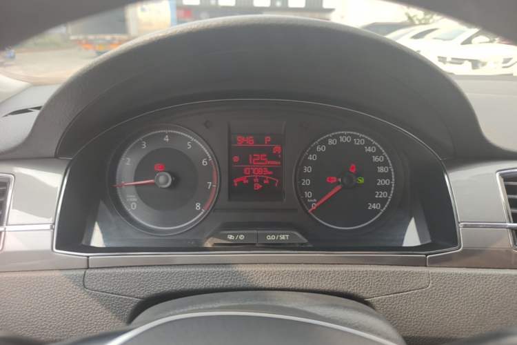Used Volkswagen Santana 2018 1.5L Automatic Comfort Edition Instrument Cluster