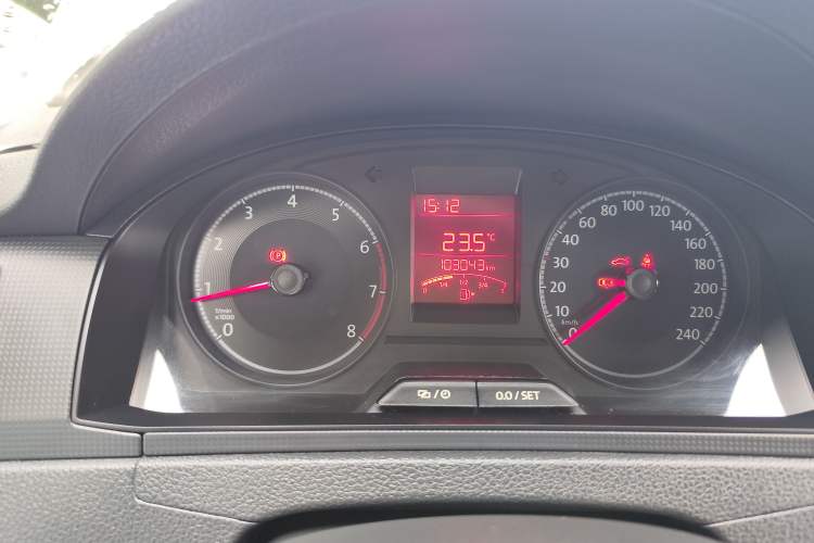 Used Volkswagen Santana 2018 1.5L Manual Fashion Edition Instrument Cluster