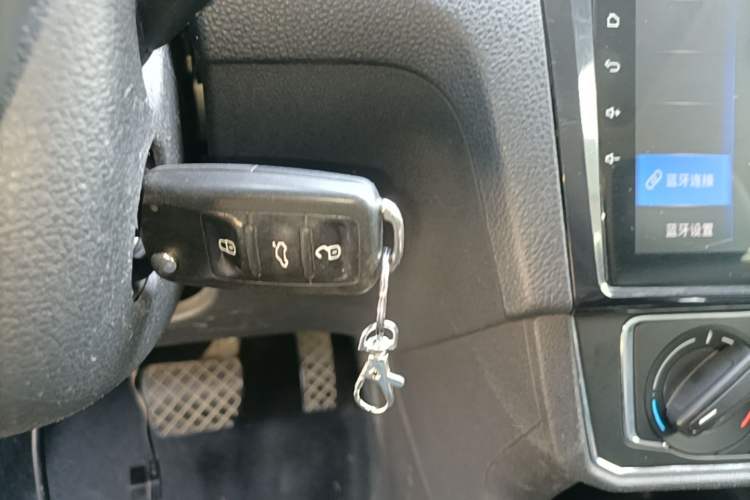 Used Volkswagen Santana 2018 1.5L Automatic Comfort Edition Interior 1
