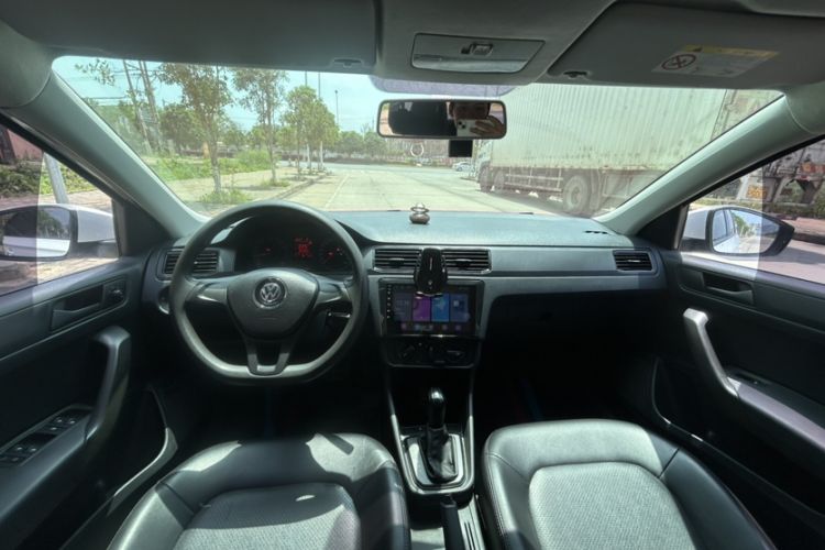 Used Volkswagen Santana 2018 1.5L Automatic Fashion Edition Interior 2