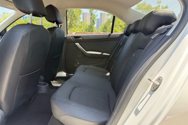Used Volkswagen Santana 2018 1.5L Automatic Fashion Edition Interior 3