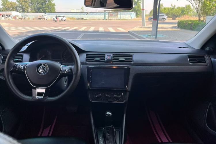 Used Volkswagen Santana 2018 1.5L Automatic Fashion Edition Interior 3