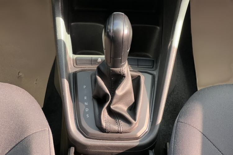 Used Volkswagen Santana 2018 1.5L Automatic Fashion Edition Interior 9