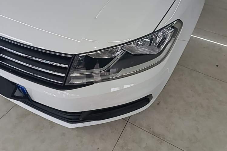 Used Volkswagen Santana 2018 1.5L Automatic Fashion Edition Left Front Headlight