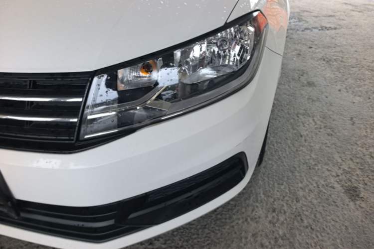 Used Volkswagen Santana 2018 1.5L Automatic Fashion Edition Left Front Headlight