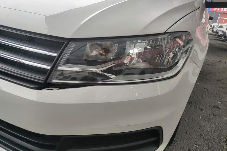 Used Volkswagen Santana 2018 1.5L Automatic Fashion Edition Left Front Headlight