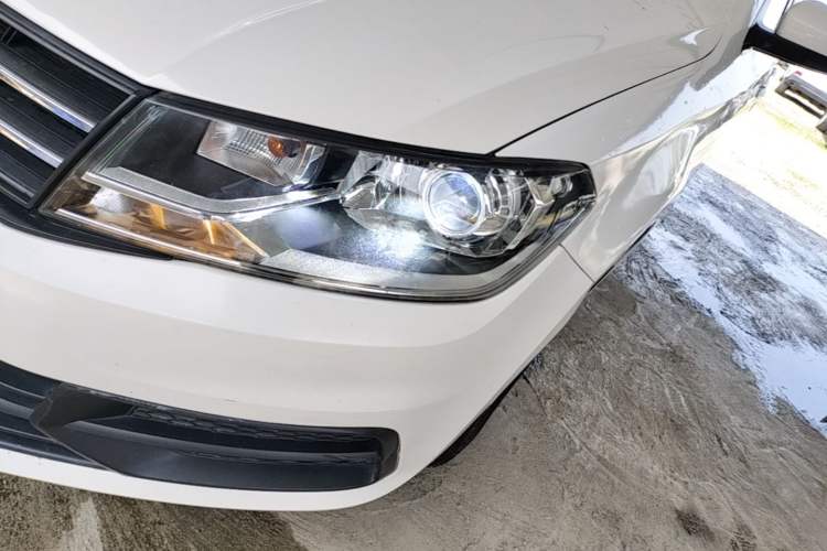 Used Volkswagen Santana 2018 1.5L Automatic Fashion Edition Left Front Headlight