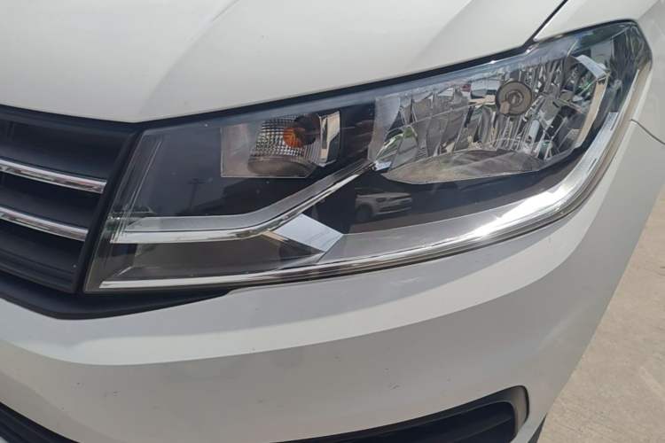 Used Volkswagen Santana 2018 1.5L Manual Fashion Edition Left Front Headlight