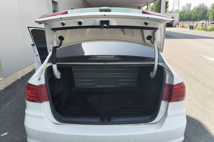 Used Volkswagen Santana 2018 1.5L Automatic Fashion Edition Left Front Seat