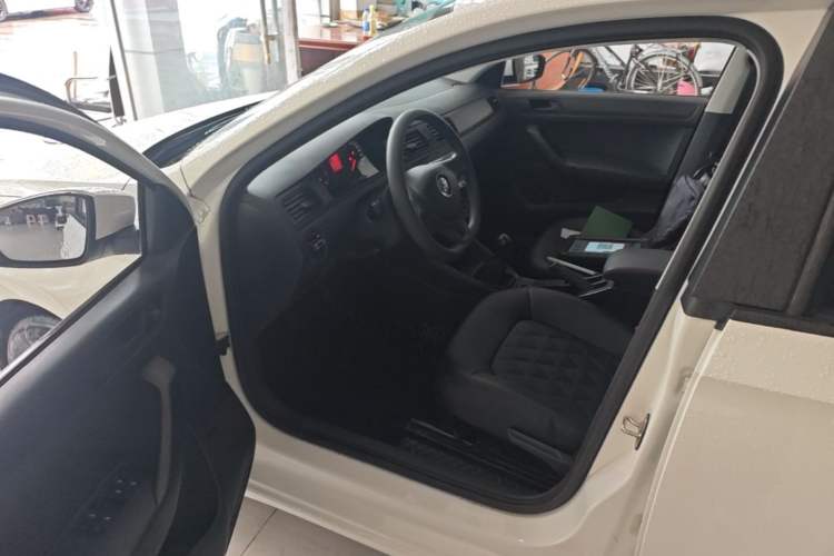 Used Volkswagen Santana 2018 1.5L Manual Fashion Edition Left Front Seat