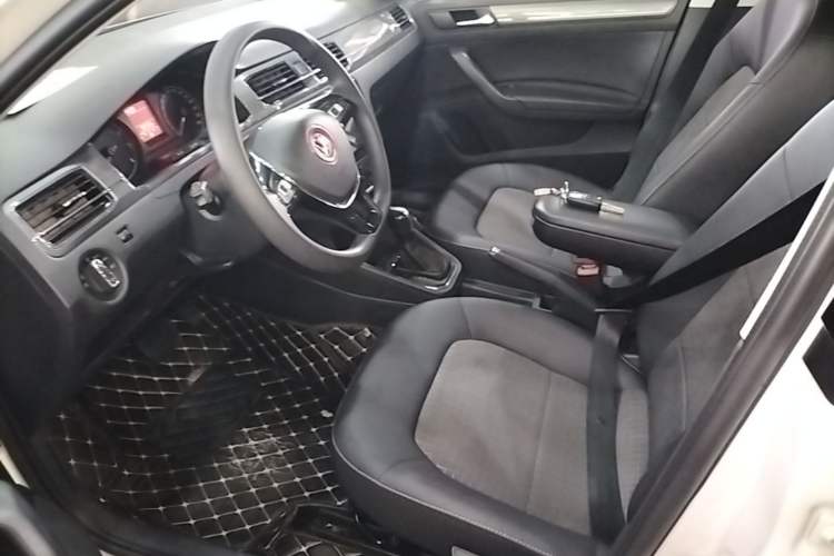 Used Volkswagen Santana 2018 1.5L Automatic Comfort Edition Left Front Seat