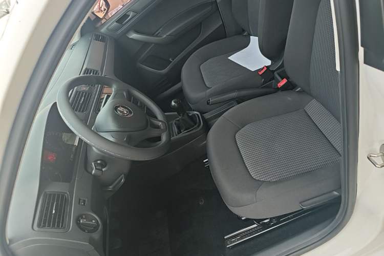 Used Volkswagen Santana 2018 1.5L Manual Fashion Edition Left Front Seat