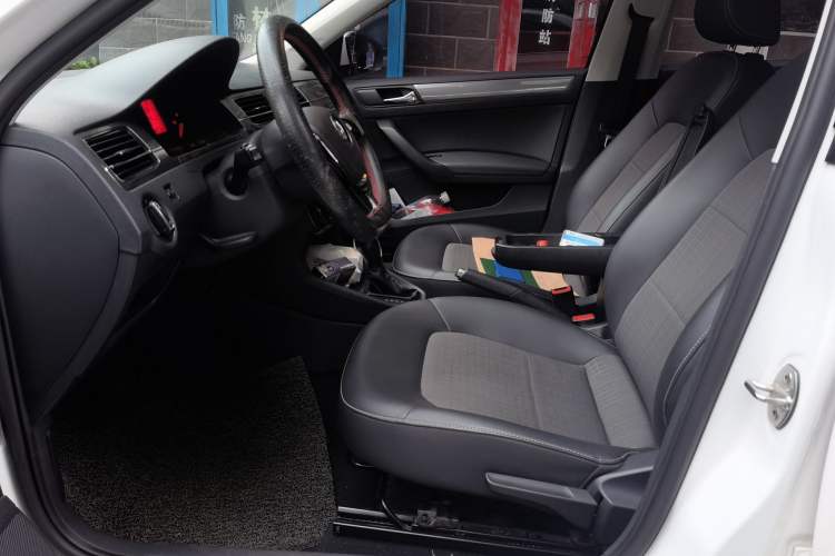 Used Volkswagen Santana 2018 1.5L Automatic Comfort Edition Left Front Seat