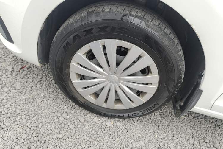 Used Volkswagen Santana 2018 1.5L Manual Fashion Edition Left Front Wheel Hub