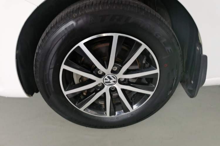 Used Volkswagen Santana 2018 1.5L Manual Fashion Edition Left Front Wheel Hub