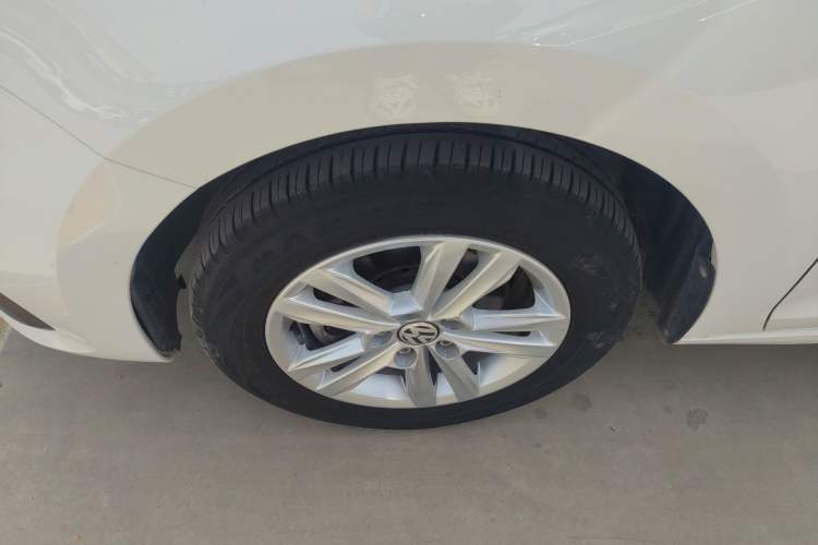 Used Volkswagen Santana 2018 1.5L Manual Fashion Edition Left Front Wheel Hub