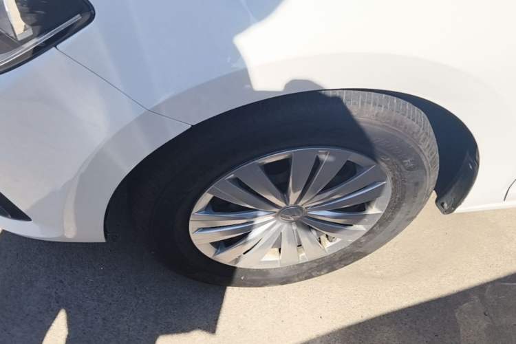 Used Volkswagen Santana 2018 1.5L Automatic Fashion Edition Left Front Wheel Hub