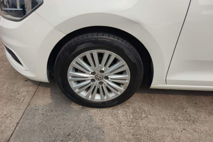 Used Volkswagen Santana 2018 1.5L Automatic Comfort Edition Left Front Wheel Hub