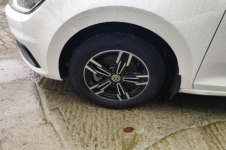 Used Volkswagen Santana 2018 1.5L Manual Fashion Edition Left Front Wheel Hub