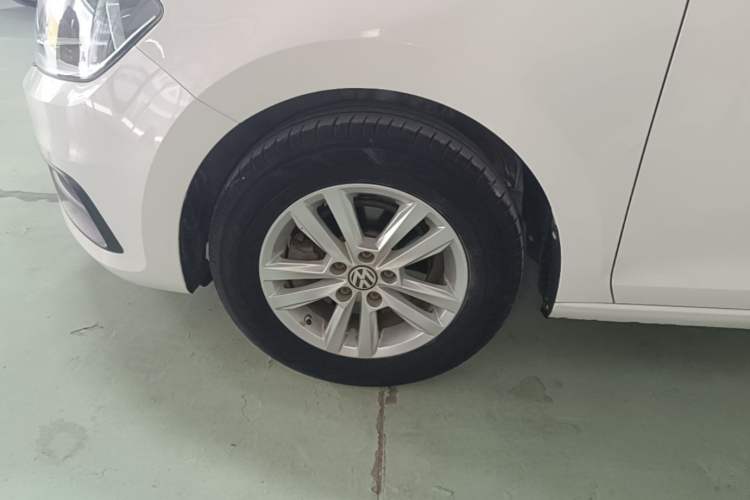 Used Volkswagen Santana 2018 1.5L Manual Fashion Edition Left Front Wheel Hub