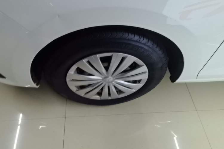 Used Volkswagen Santana 2018 1.5L Manual Fashion Edition Left Front Wheel Hub