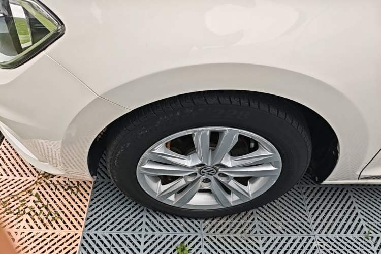 Used Volkswagen Santana 2018 1.5L Automatic Comfort Edition Left Front Wheel Hub