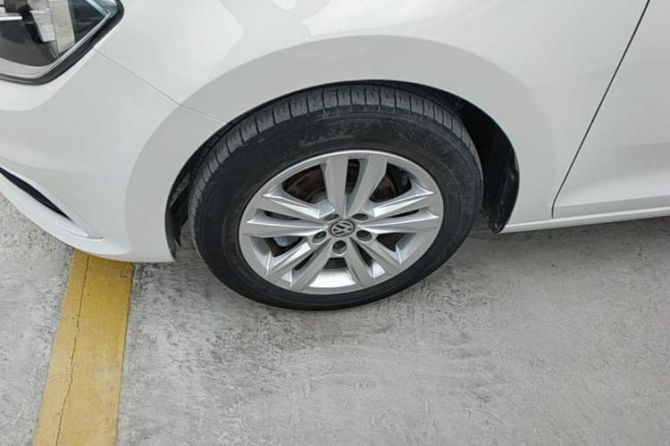 Used Volkswagen Santana 2018 1.5L Automatic Comfort Edition Left Front Wheel Hub